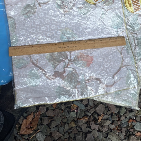 NWOT Set of Two Cushion Covers - Picture 3 of 4